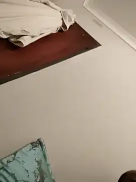 Snapshot of kulliguy chatting on 12/17/25, 08:59 kulliguy online show from 12/17/25, 08:59