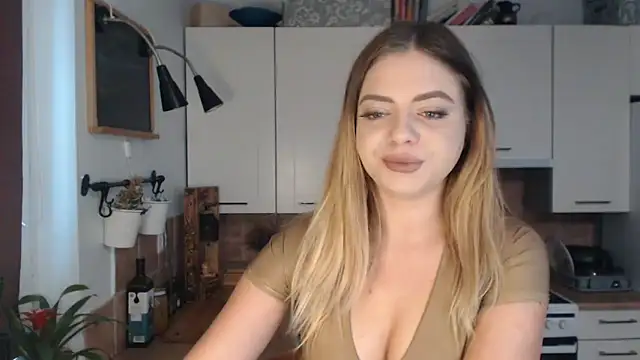 Snapshot of BuffyxLUST chatting on 10/23/25, 08:02 BuffyxLUST online show from 10/23/25, 08:02