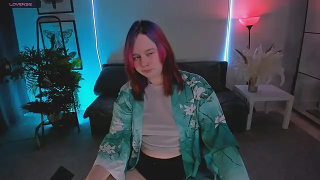 Snapshot of lunaalli chatting on 02/02/26, 08:29 lunaalli online show from 02/02/26, 08:29