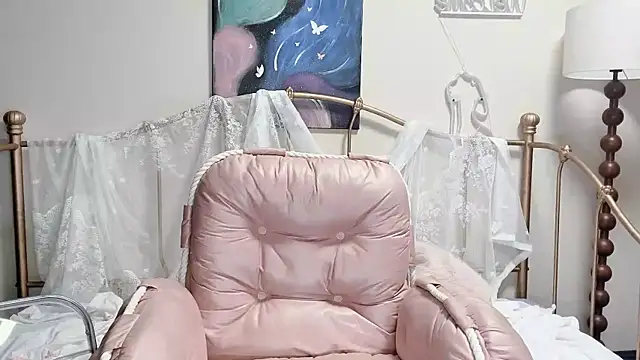 Snapshot of kiraa-0051 chatting on 09/18/25, 01:13 kiraa-0051 online show from 09/18/25, 01:13