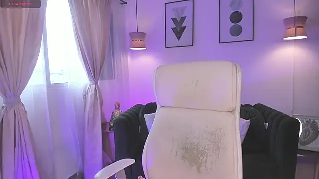 DANDARA THOM online show from 11/14/25, 07:12