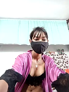 Snapshot of HOT_SHRII chatting on 10/18/25, 03:53 HOT SHRII online show from 10/18/25, 03:53