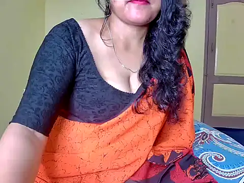 Snapshot of MasTANIYA chatting on 10/12/25, 06:40 MasTANIYA online show from 10/12/25, 06:40
