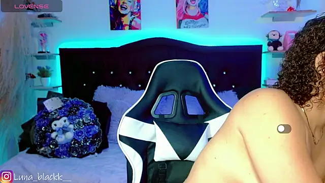 Luna blackk online show from 09/25/25, 09:07