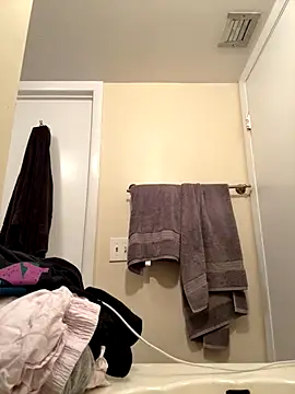 sweetsirenn online show from 10/19/25, 11:49