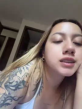Snapshot of Becca_Johnson_u chatting on 07/17/26, 06:46 Becca Johnson u online show from 07/17/26, 06:46