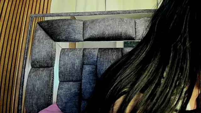 Cherry  Hot online show from 12/18/25, 03:56