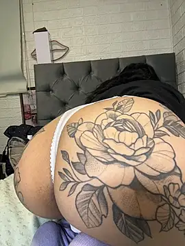 SALOME KORLAND online show from 11/15/25, 05:09