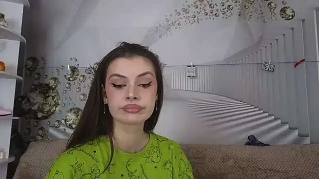 Snapshot of EvoletteLouLou chatting on 11/03/25, 03:24 EvoletteLouLou online show from 11/03/25, 03:24