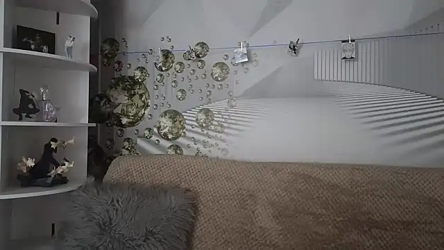 Snapshot of EvoletteLouLou chatting on 11/07/25, 04:51 EvoletteLouLou online show from 11/07/25, 04:51