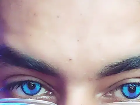 ChiseledCharm online show from 10/25/25, 07:41