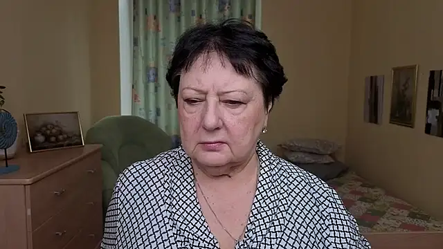 Margo Moll online show from 12/04/25, 07:28