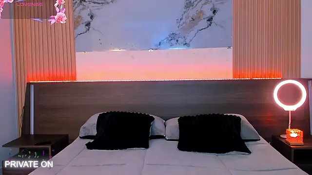 Snapshot of samanthaa_moon chatting on 03/22/26, 10:46 samanthaa moon online show from 03/22/26, 10:46