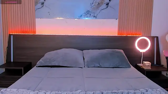 Snapshot of samanthaa_moon chatting on 04/04/26, 09:45 samanthaa moon online show from 04/04/26, 09:45