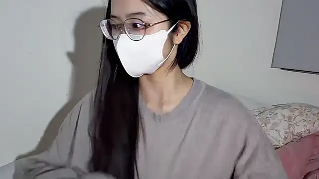 Snapshot of LHeart chatting on 01/11/26, 02:33 LHeart online show from 01/11/26, 02:33