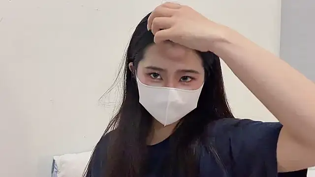 Snapshot of LHeart chatting on 02/11/26, 01:49 LHeart online show from 02/11/26, 01:49