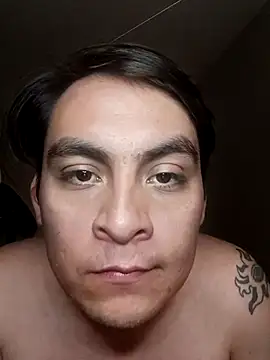 Snapshot of Ravenvodka chatting on 09/22/25, 08:33 Ravenvodka online show from 09/22/25, 08:33