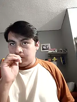 Snapshot of Ravenvodka chatting on 09/25/25, 05:00 Ravenvodka online show from 09/25/25, 05:00