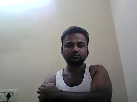 sree4143 online show from 09/30/25, 11:37