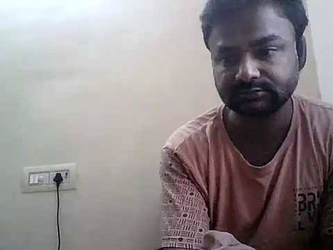 sree4143 online show from 10/20/25, 11:43