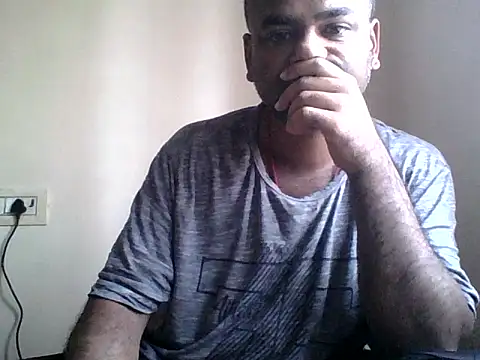 sree4143 online show from 11/24/25, 02:44