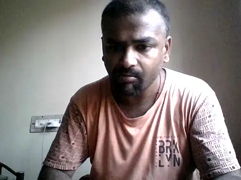 sree4143 online show from 12/03/25, 10:02