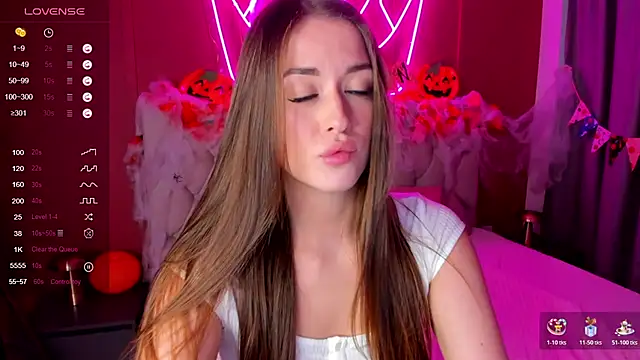 StacyWells online show from 10/31/25, 08:48