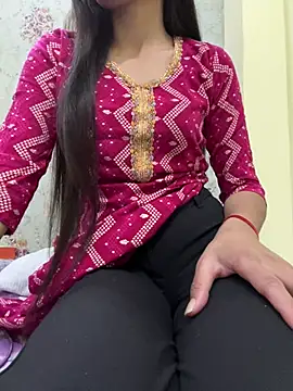 Snapshot of sneha_88 chatting on 03/23/26, 06:17 sneha 88 online show from 03/23/26, 06:17