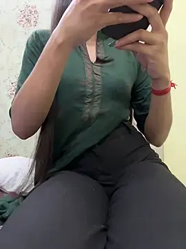 Snapshot of sneha_88 chatting on 04/17/26, 06:38 sneha 88 online show from 04/17/26, 06:38