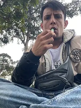 Snapshot of andrewcoopper1 chatting on 02/03/26, 03:39 andrewcoopper1 online show from 02/03/26, 03:39