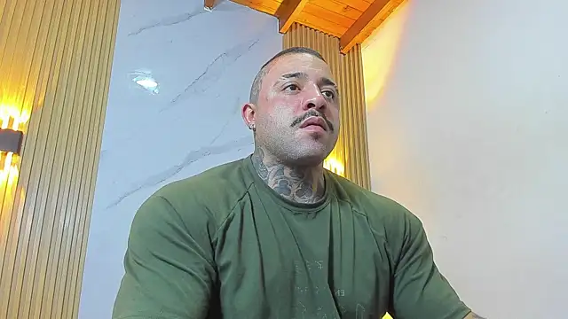 Snapshot of MISTER_VENOM chatting on 11/30/25, 04:05 MISTER VENOM online show from 11/30/25, 04:05