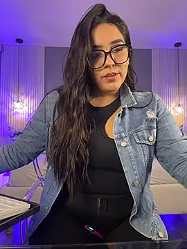 KatlynRous online show from 06/20/26, 07:05