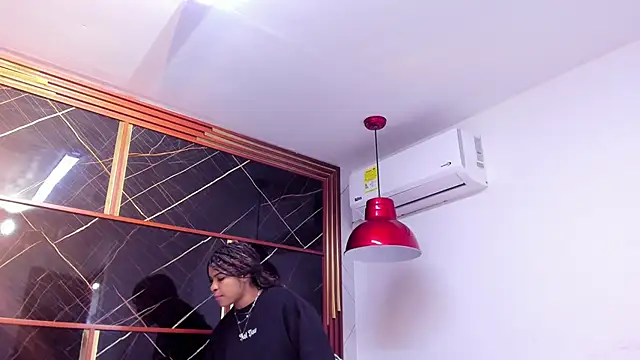 HannyThompson online show from 09/26/25, 12:20