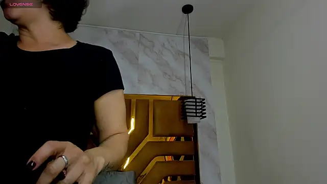 Luciifeer  online show from 10/04/25, 06:28