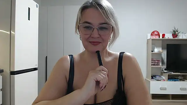 EleanoraDream online show from 04/24/26, 09:01