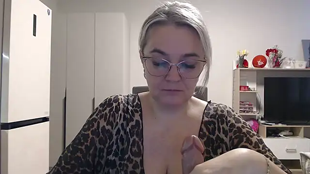 EleanoraDream online show from 05/13/26, 07:50