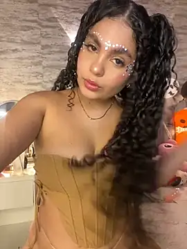 Yassy vazquez online show from 10/11/25, 07:34