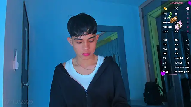 Sebax Young online show from 10/28/25, 04:16