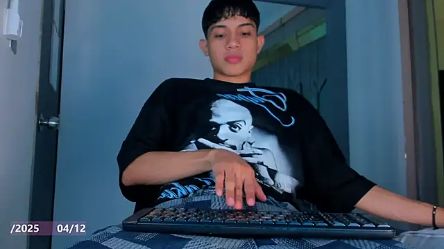 Sebax Young online show from 12/04/25, 08:39