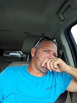 Snapshot of cubanitofeliz40 chatting on 10/28/25, 08:55 cubanitofeliz40 online show from 10/28/25, 08:55