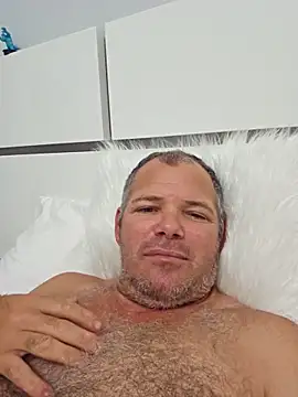 Snapshot of cubanitofeliz40 chatting on 03/02/26, 12:34 cubanitofeliz40 online show from 03/02/26, 12:34