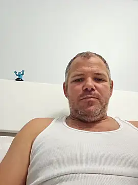 cubanitofeliz40 online show from 03/05/26, 12:23