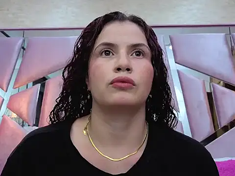 Snapshot of ThaliaCross chatting on 02/23/26, 08:06 ThaliaCross online show from 02/23/26, 08:06