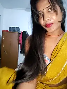 cute radhikaa online show from 11/12/25, 06:41