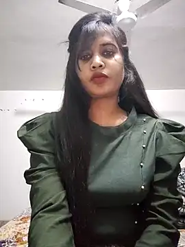 Snapshot of cute_radhikaa chatting on 02/02/26, 04:38 cute radhikaa online show from 02/02/26, 04:38
