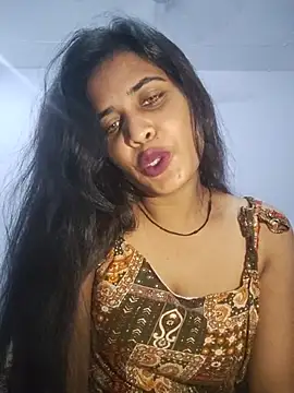 Snapshot of cute_radhikaa chatting on 06/10/26, 08:57 cute radhikaa online show from 06/10/26, 08:57