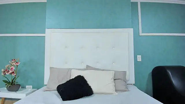 ania gomez online show from 09/20/25, 09:38