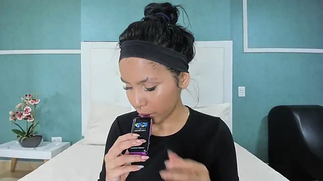 ania gomez online show from 09/26/25, 09:19