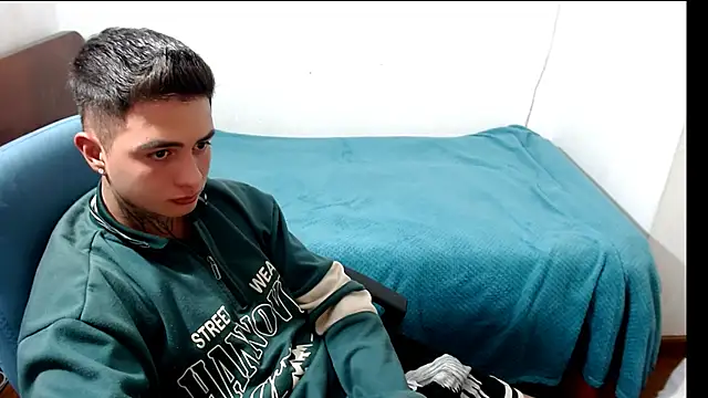 santii ss online show from 09/10/25, 02:00