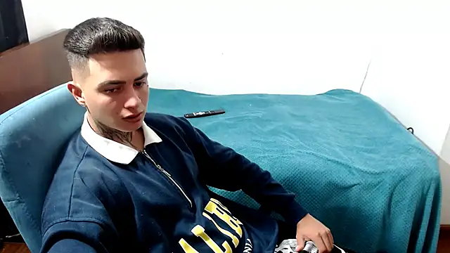 santii ss online show from 09/25/25, 12:25